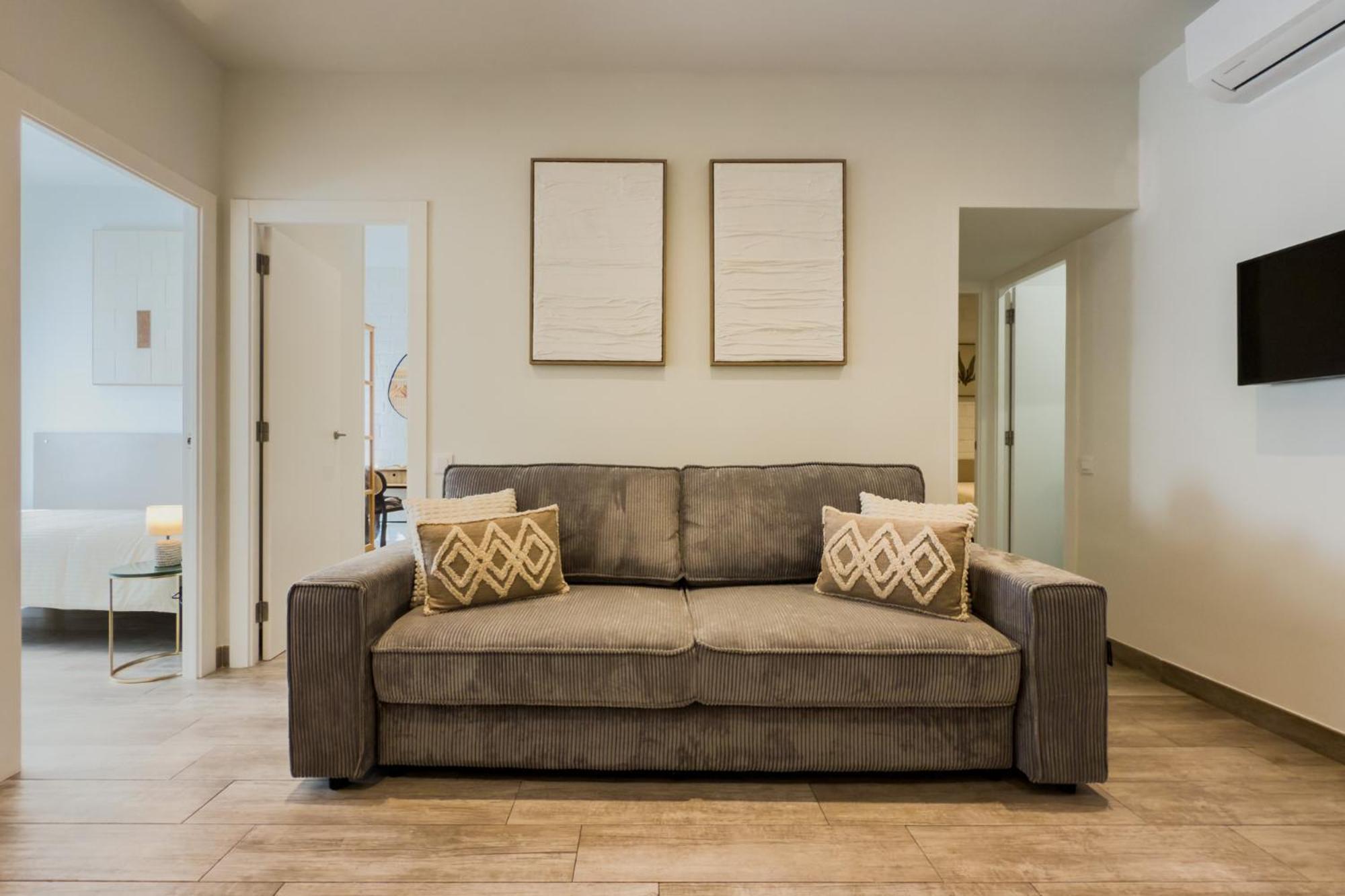 Novus Homes Barcelona Santa Eulalia L'Hospitalet de Llobregat Extérieur photo