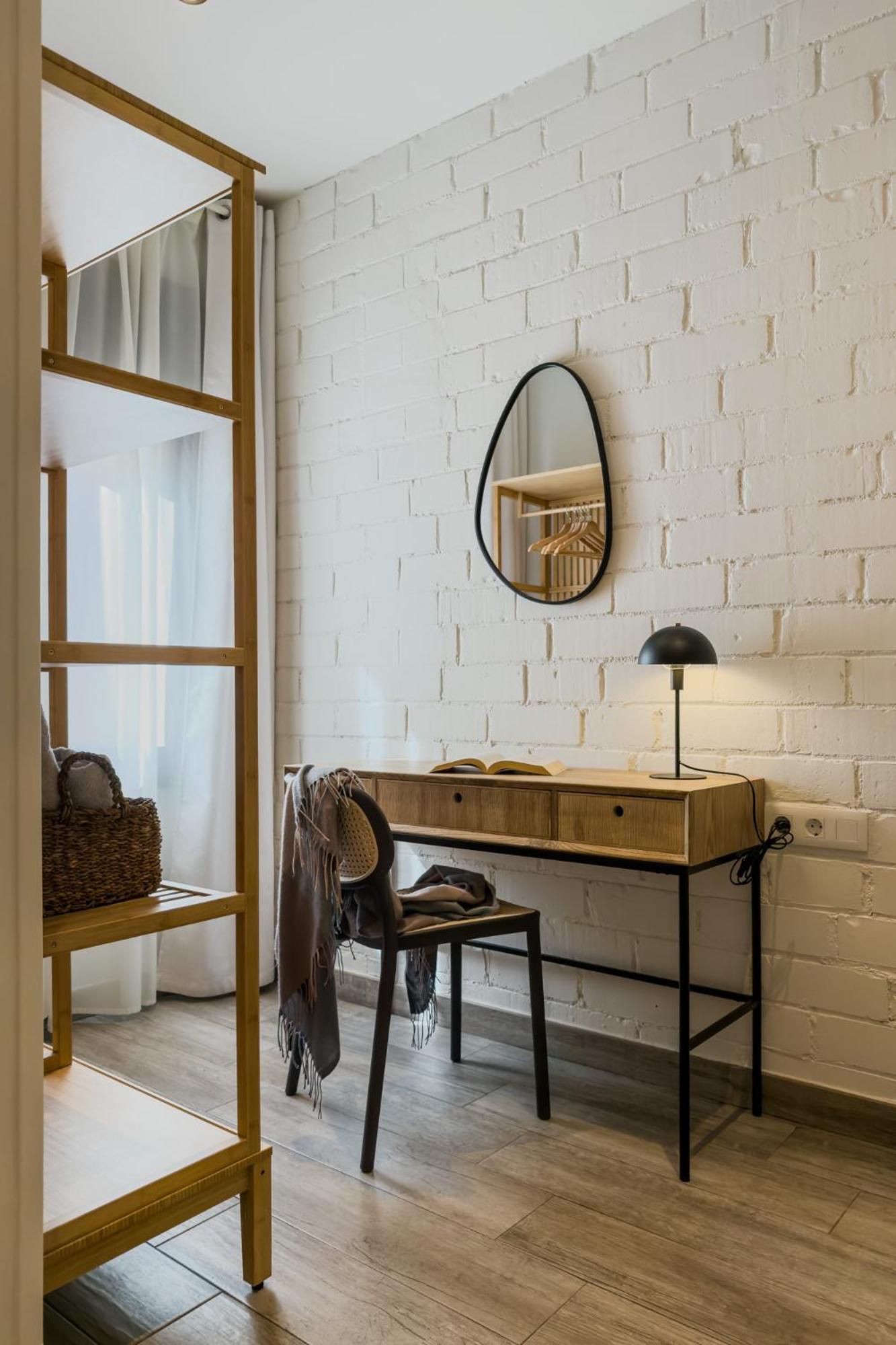 Novus Homes Barcelona Santa Eulalia L'Hospitalet de Llobregat Extérieur photo