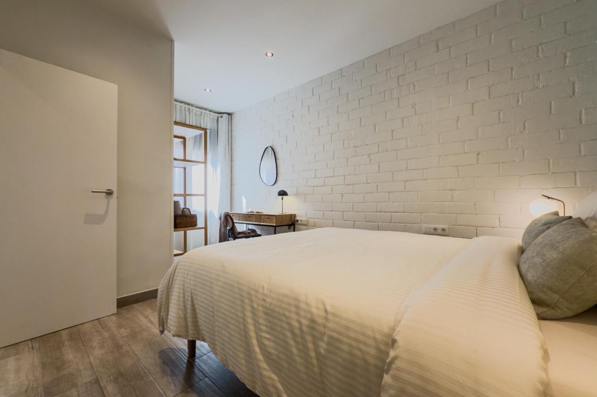 Novus Homes Barcelona Santa Eulalia L'Hospitalet de Llobregat Extérieur photo